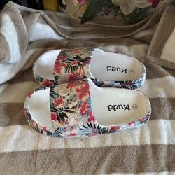 Mudd Sandals 