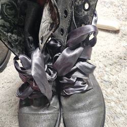 Dr Marten 1914 Triumph Women Sz 10