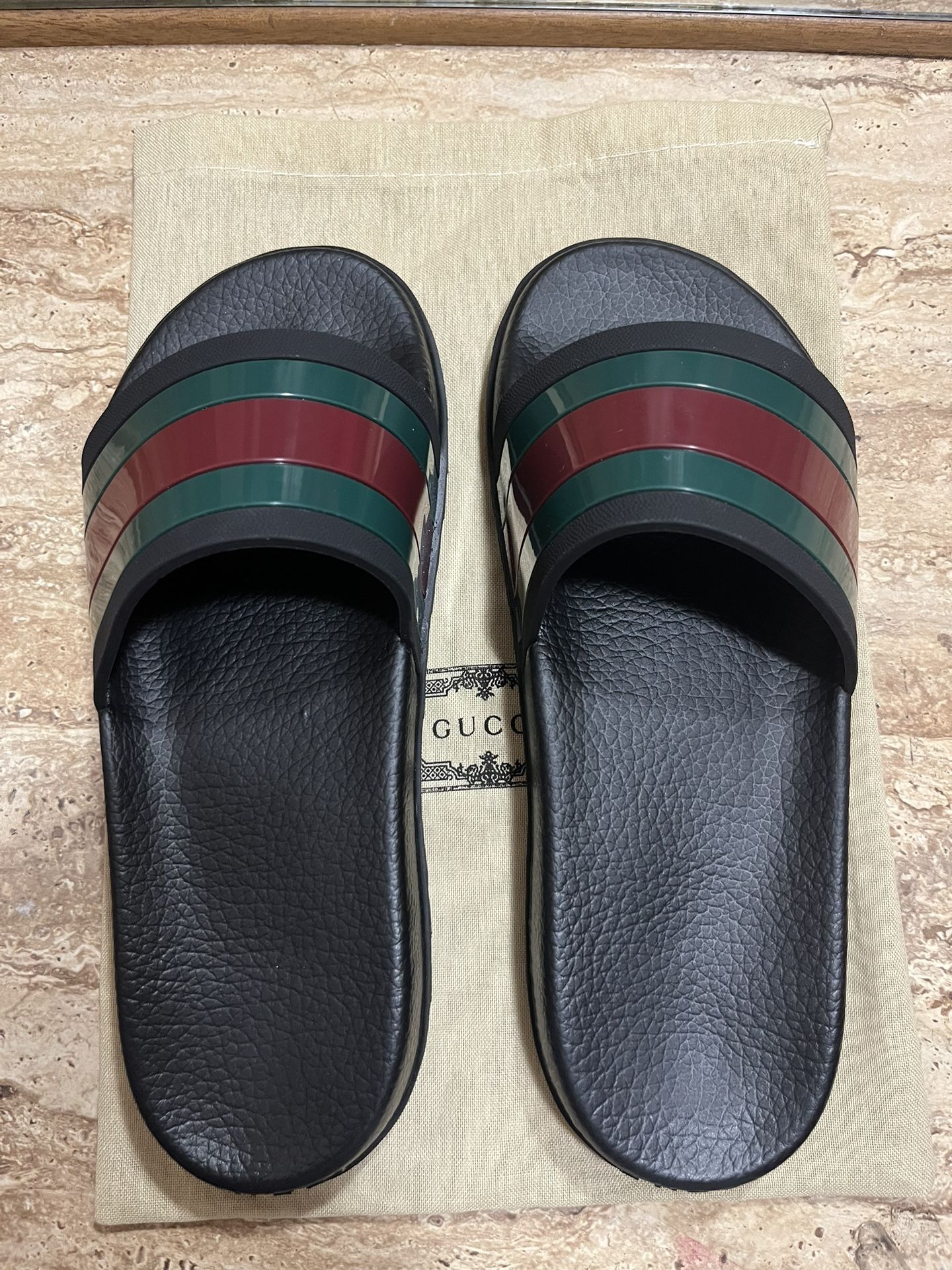Gucci slides Men (size 8)