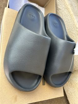 Frosted Yeezy Slides 