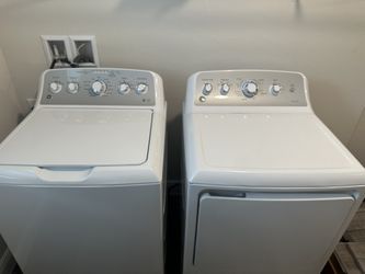 GE Washer & Dryer Set