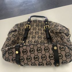 Michael Kors Hand Bag Black And Cream