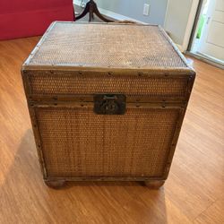 Wicker End Table/storage
