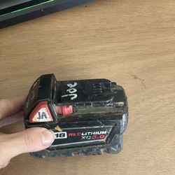 M18 18v Lithium Ion Milwaukee Battery