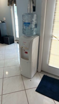 Premium water cooler hot and cold water