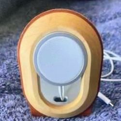 Grove Made Brand Mag Safe Charger