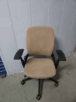 Steelcase Leap V 2  $ 280 Fully Ergonomic 