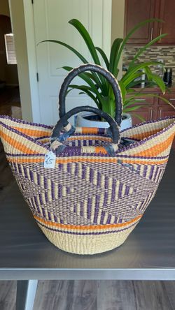 Hand woven handle bag