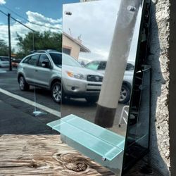 Vanity mirror with removable frosted shelf