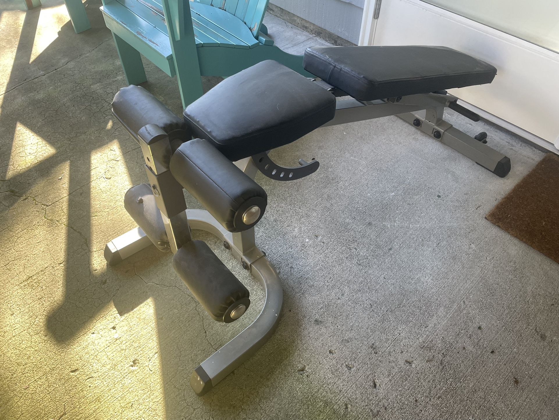 Weight Bench