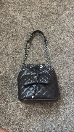 GUESS BAG FOR SALE !
