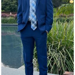 Kenneth Cole Suit 28x32 And 38R Jacket 