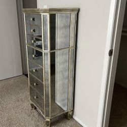 Vintage Mirror Dresser 