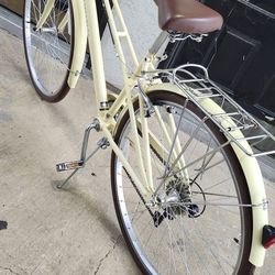 Schwinn Hybrid Bike 