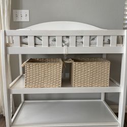 Changing Table/station