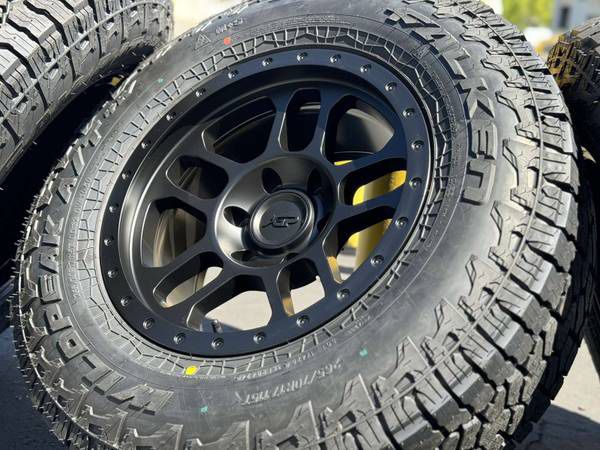 17” Ford F-150 Wheels Rims F150 M/T 33 Tires Expedition Raptor 17 Inch 265/70R17 Platinum Lariat AWD 17x9 F 150 6x135 