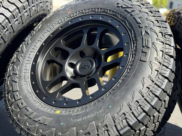 17” Ford F-150 Wheels Rims F150 M/T 33 Tires Expedition Raptor 17 Inch 265/70R17 Platinum Lariat AWD 17x9 F 150 6x135