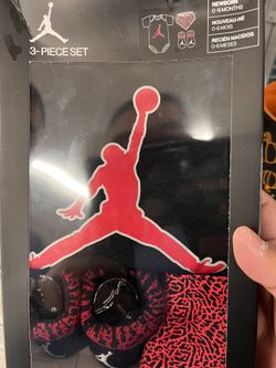IN BOX NEW BABY 3 PIECE JORDAN SET