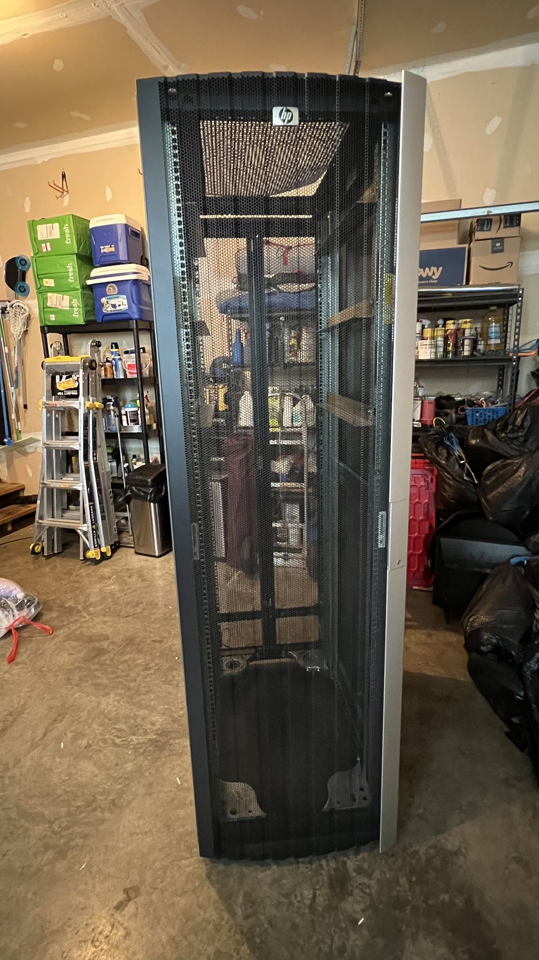 HP Server Rack (FREE)