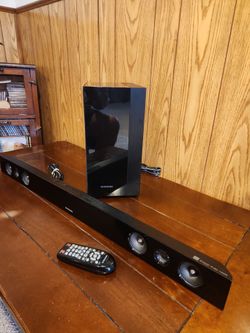Samsung HW-F450 Soundbar/Subwoofer
