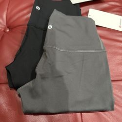 Brand new Lululemon “Wunder Under HR Tight 28’”Size 6 $55 each 
