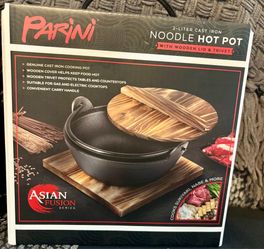 Cast Iron 2- liter Noodle Hot Pot