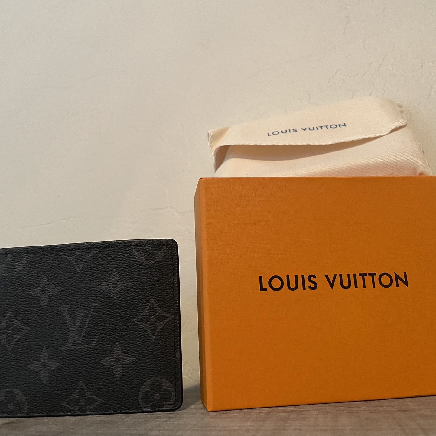 Louis Vuitton Men's Slender Wallet Damier Graphite Canvas for Sale in  Tijuana, Baja California - OfferUp