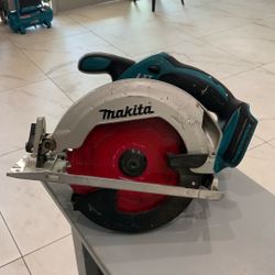 Makita Circular Saw XSS02 18v Balde Size 6-1/2 