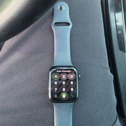 Apple Watch SE 2 44mm