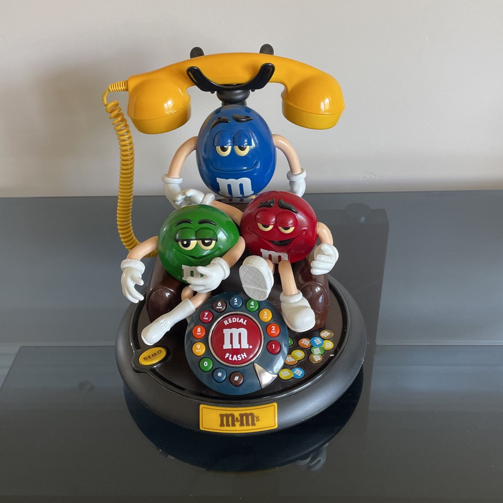 M&M Animated Telephone
