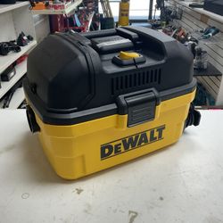 Dewalt Portable Wet/dry Vac