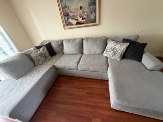 Sectional couch