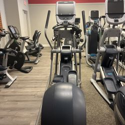 Precor EFX 885