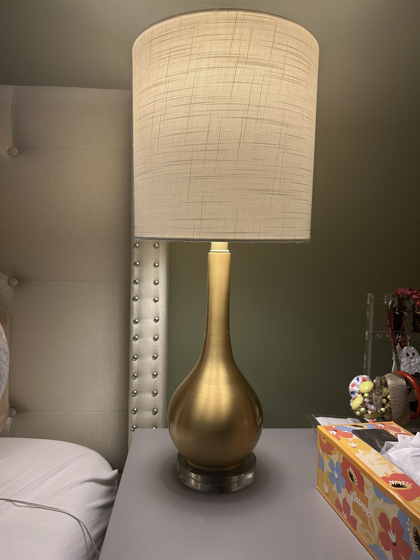SET - 2 MCM Lamps 22” 💡