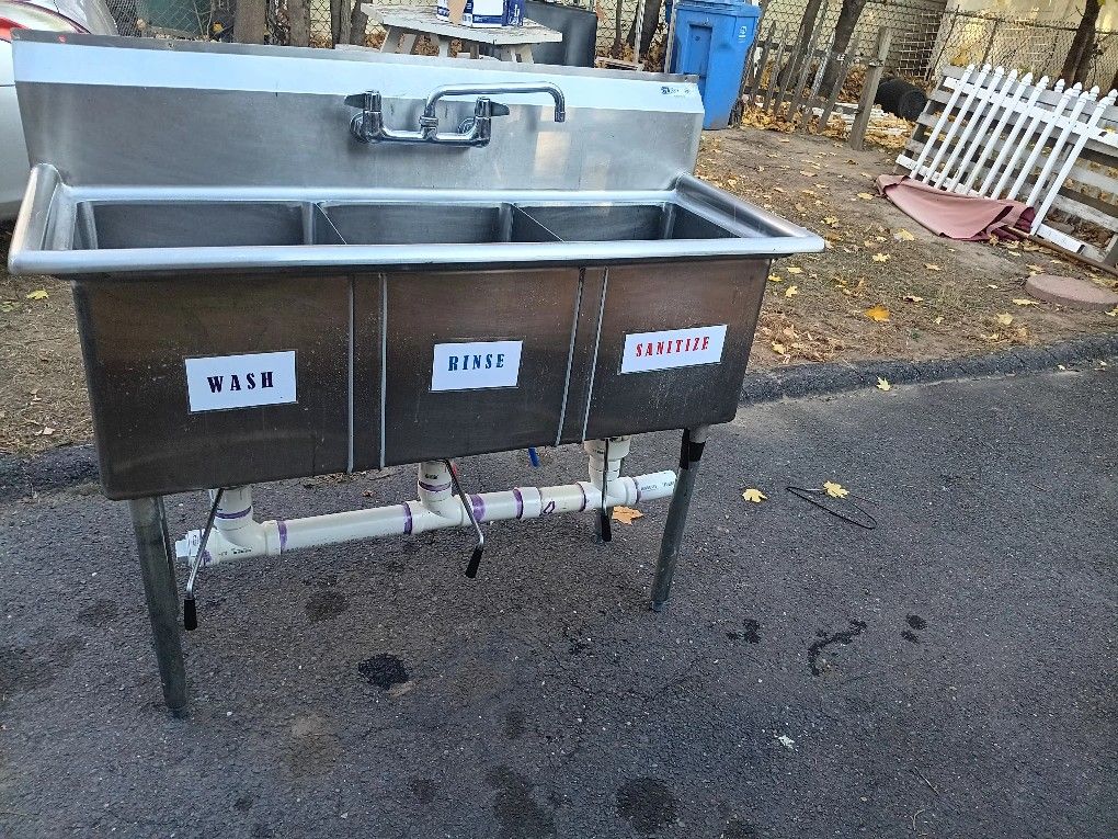 NSF 3bay Sink. Left Handwork Table Veggie Sink Stainless Tables/Shelf