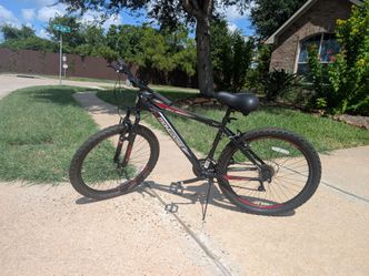 Mongoose Split Rock - 26" wheels  Aluminum Mountain Bike
