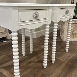 Potterybarn Teen 2 sude tables/nightstands