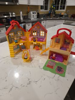 PEPPA PIG HOUSE &SMALL HOUSE SEE DESCRIPTION
