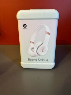Beats Solo 4 Brand New - Pink