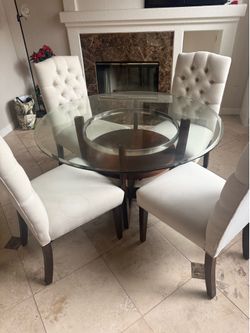 Dining table and 4 upholstered chairs