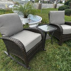brand new patio bistro set