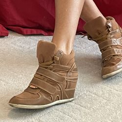 Women’s Boots/wedges, Color/Luggage ,8,5