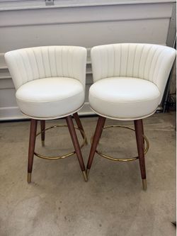 Set of 2 Bar stools ( 24 inch / 26 inch both available)