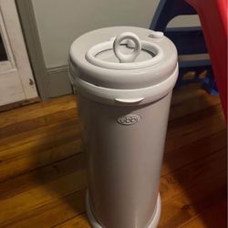 Ubbi Steel Diaper Pail, Odor Locking.