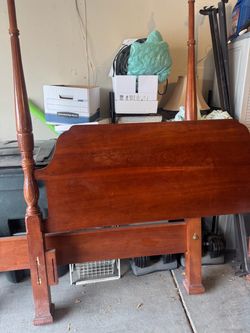 Queen  bed frame 4 poster cherry wood