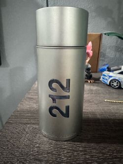 212 Carolina Herrera