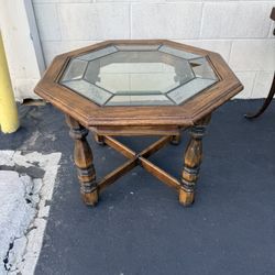 Set Of 2 Vintage End Tables