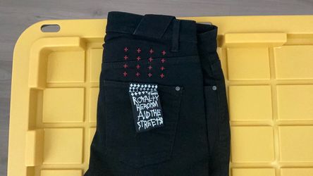 Ksubi Chitch Black Skinny Jeans Brand New Red Cross Embroidery Size 33