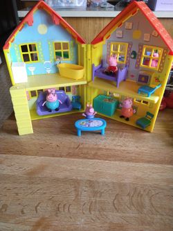 Peppa Pig Playhouse , Furniture & Family 
