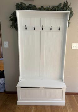Hall tree entryway bench with storage
